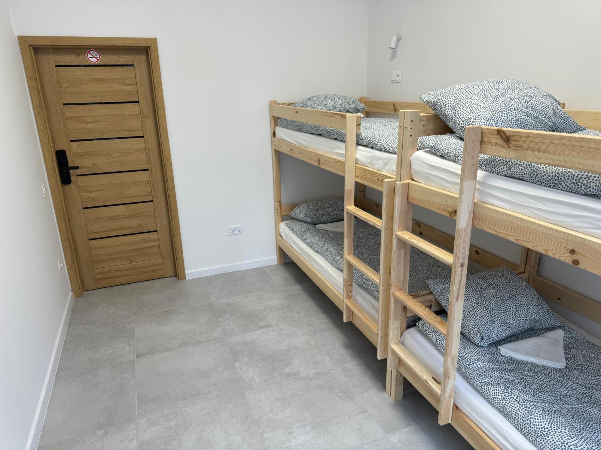 Green Hostel Katowice - 24H Parking Екстериор снимка