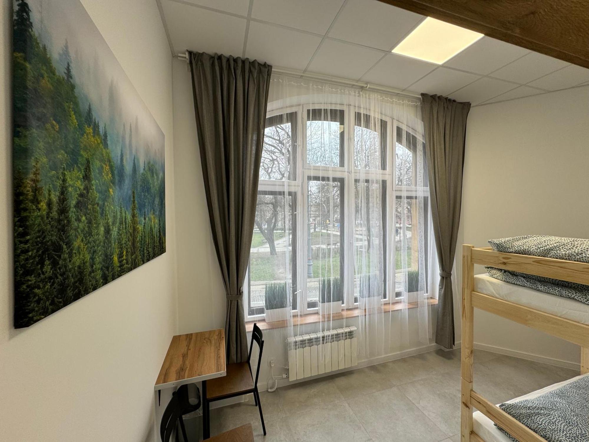 Green Hostel Katowice - 24H Parking Екстериор снимка